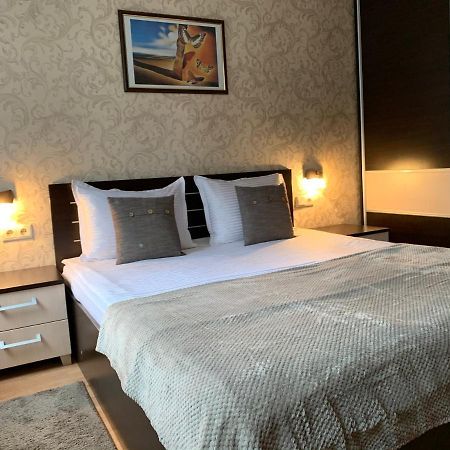 Gm Royal Plaza Aparthotel โบโรเวทส์ ภายนอก รูปภาพ